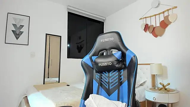 mateoleonee online show from 03.01.25