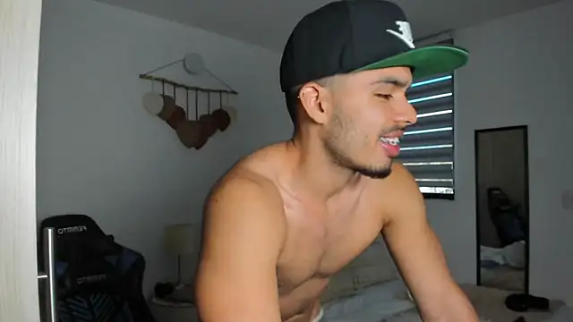 mateoleonee online show from 10.14.25