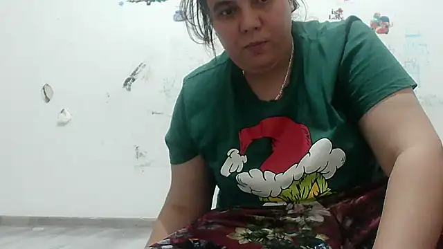 Snapshot of VixenBya chatting on 05.26.26 VixenBya online show from 05.26.26