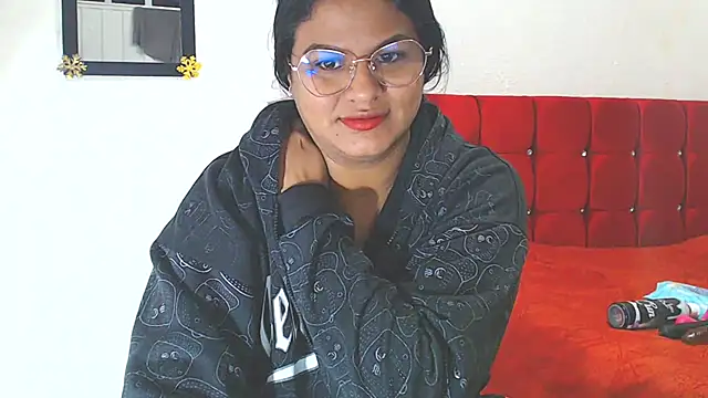 SweetAlmaa online show from 01.31.25