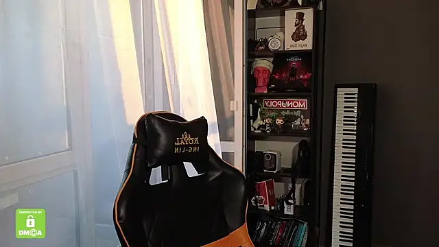 Snapshot of Keytaro chatting on 09.14.25 Keytaro online show from 09.14.25