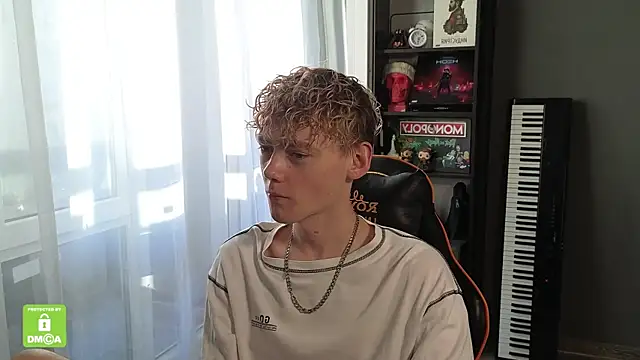 Snapshot of Keytaro chatting on 09.15.25 Keytaro online show from 09.15.25