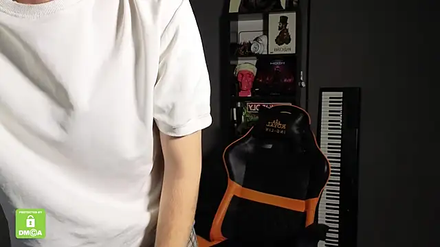 Snapshot of Keytaro chatting on 09.17.25 Keytaro online show from 09.17.25