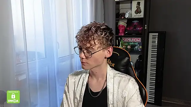 Snapshot of Keytaro chatting on 09.21.25 Keytaro online show from 09.21.25