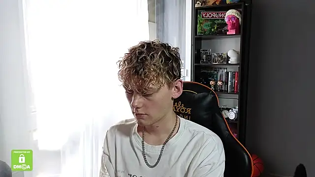 Snapshot of Keytaro chatting on 09.25.25 Keytaro online show from 09.25.25