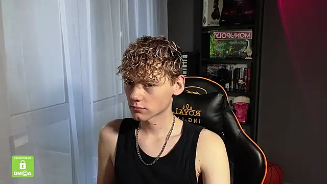 Snapshot of Keytaro chatting on 09.29.25 Keytaro online show from 09.29.25