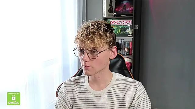 Snapshot of Keytaro chatting on 10.07.25 Keytaro online show from 10.07.25