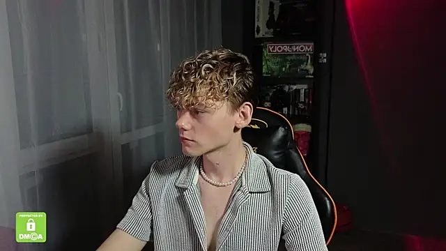 Snapshot of Keytaro chatting on 10.15.25 Keytaro online show from 10.15.25