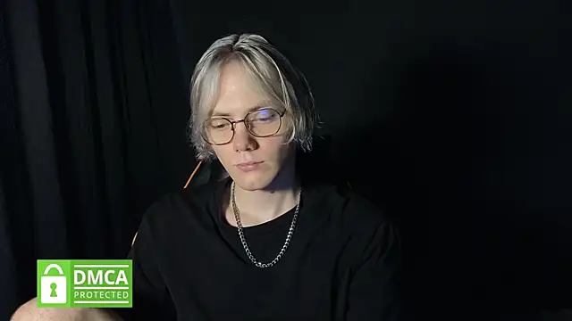 Snapshot of Keytaro chatting on 05.24.26 Keytaro online show from 05.24.26