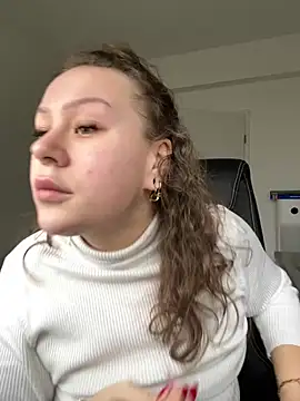 Snapshot of Fancy-Francy chatting on 01.24.25 Fancy-Francy online show from 01.24.25