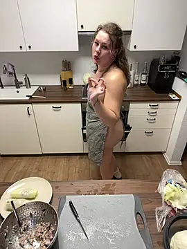 Snapshot of Fancy-Francy chatting on 01.24.25 Fancy-Francy online show from 01.24.25