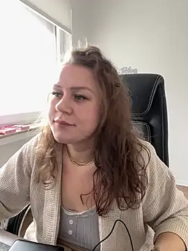 Snapshot of Fancy-Francy chatting on 02.25.25 Fancy-Francy online show from 02.25.25