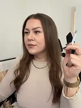 Snapshot of Fancy-Francy chatting on 12.04.25 Fancy-Francy online show from 12.04.25