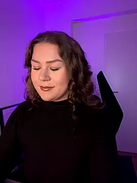 Snapshot of Fancy-Francy chatting on 12.18.25 Fancy-Francy online show from 12.18.25