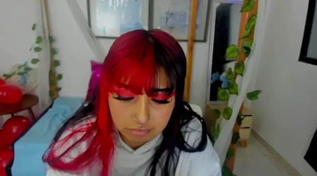 lussyevans24 online show from 02.21.25