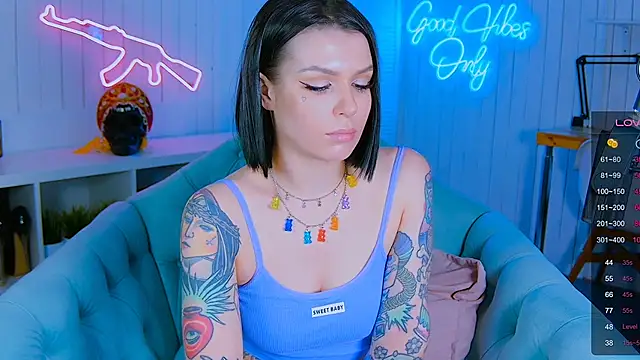 My toys pink online show from 01.31.25