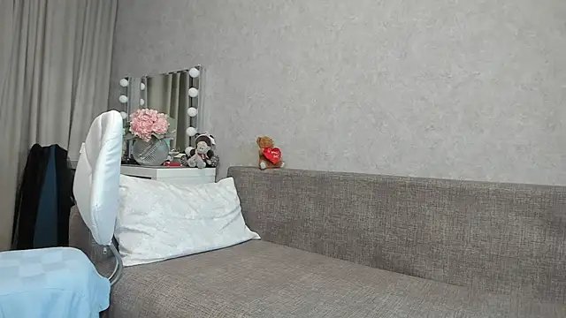 angelica marquise online show from 12.17.25