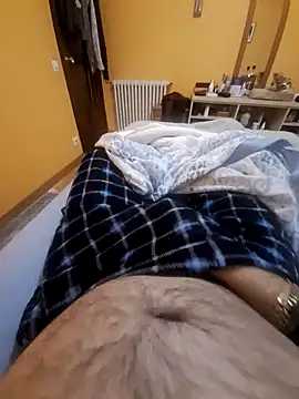 Snapshot of Escondido52 chatting on 12.11.24 Escondido52 online show from 12.11.24