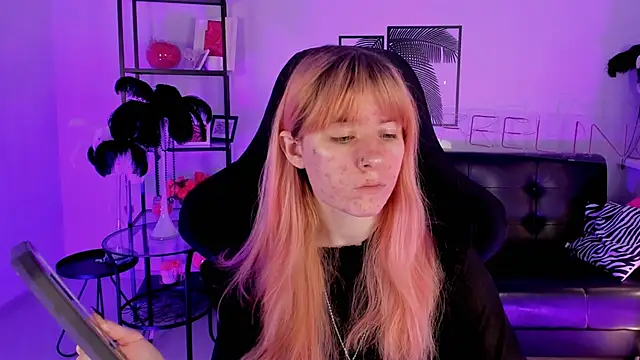 LexiWenford online show from 02.20.25