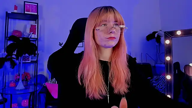 LexiWenford online show from 02.20.25