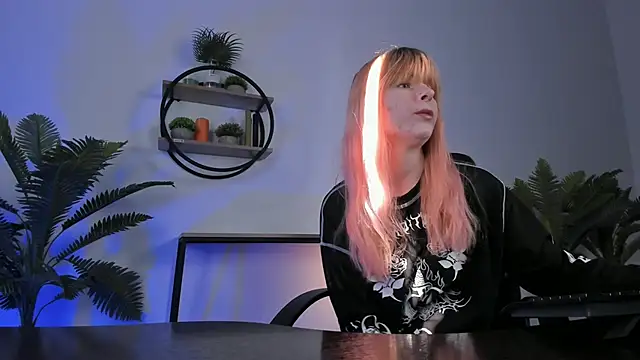 LexiWenford online show from 02.26.25