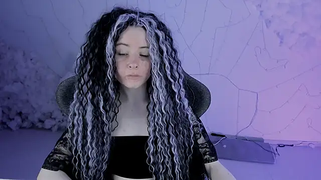 LexiWenford online show from 03.18.25