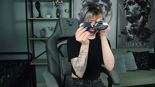 LexiWenford online show from 03.17.26