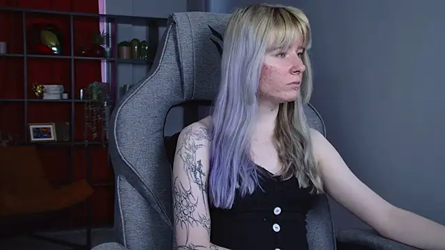 Snapshot of LexiWenford chatting on 05.25.26 LexiWenford online show from 05.25.26