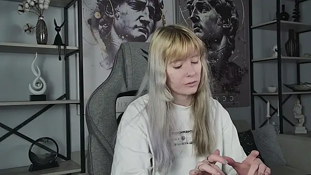 Snapshot of LexiWenford chatting on 06.09.26 LexiWenford online show from 06.09.26