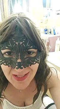 Snapshot of Viola8p chatting on 01.05.25 Viola8p online show from 01.05.25