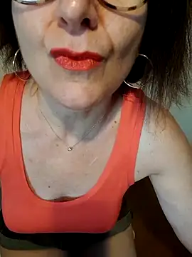 Snapshot of Viola8p chatting on 09.23.25 Viola8p online show from 09.23.25