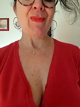 Snapshot of Viola8p chatting on 01.14.26 Viola8p online show from 01.14.26