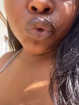 DiamondGoddes online show from 10.21.25