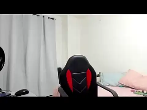 Snapshot of Sanddi_milff chatting on 01.27.25 Sanddi milff online show from 01.27.25