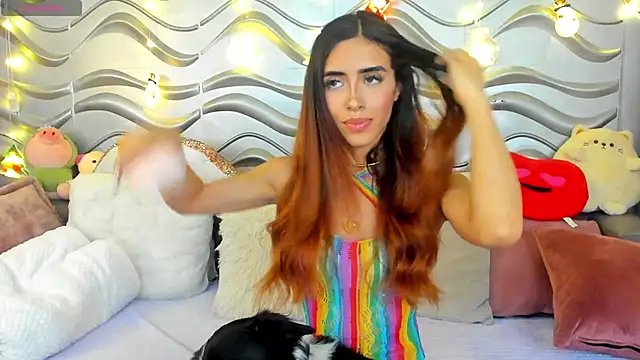 Snapshot of StormiRusso chatting on 12.07.24 StormiRusso online show from 12.07.24