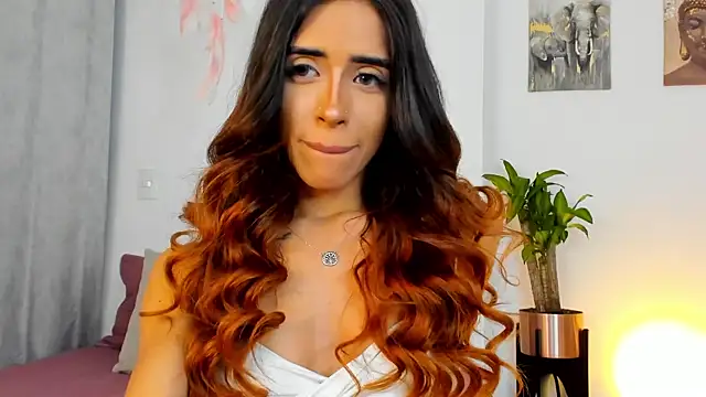 Snapshot of StormiRusso chatting on 01.17.25 StormiRusso online show from 01.17.25