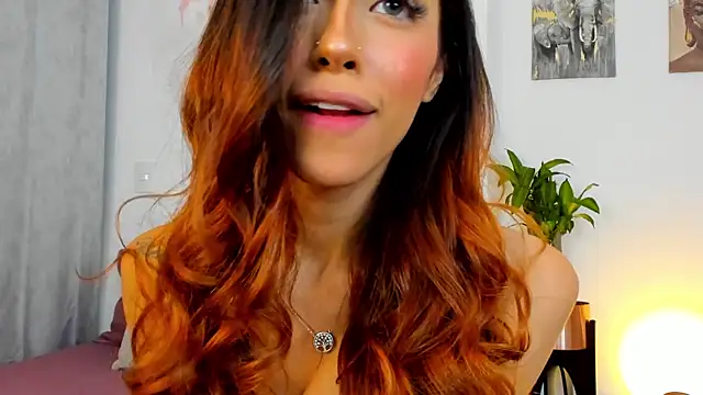 Snapshot of StormiRusso chatting on 01.17.25 StormiRusso online show from 01.17.25