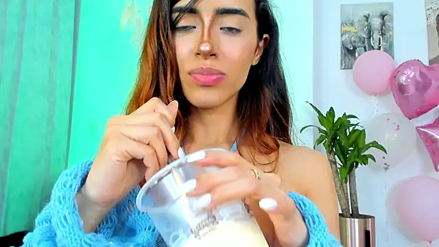 Snapshot of StormiRusso chatting on 02.07.25 StormiRusso online show from 02.07.25