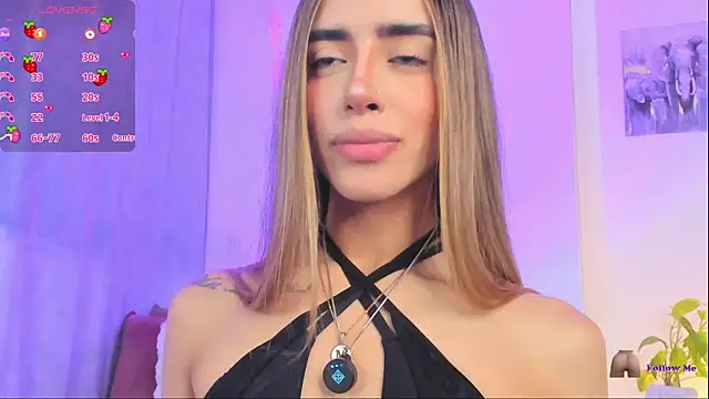 Snapshot of StormiRusso chatting on 10.05.25 StormiRusso online show from 10.05.25