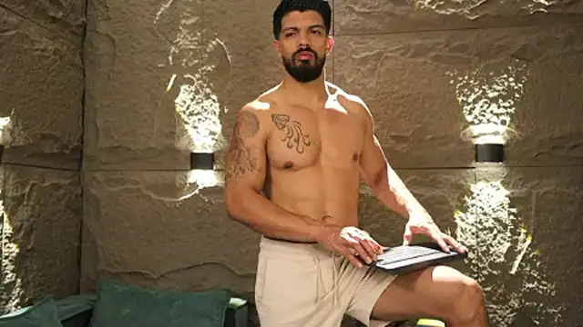 DannSaenz online show from 03.11.25