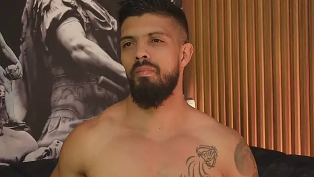 DannSaenz online show from 10.18.25