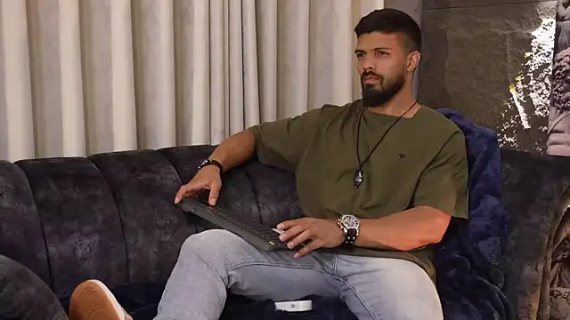 DannSaenz online show from 11.15.25