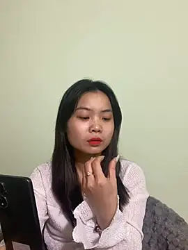 Snapshot of Maeve2k5 chatting on 01.06.25 Maeve2k5 online show from 01.06.25