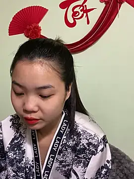 Snapshot of Maeve2k5 chatting on 01.11.25 Maeve2k5 online show from 01.11.25