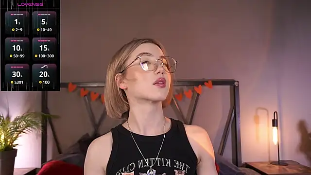 LindaThacker online show from 03.12.25