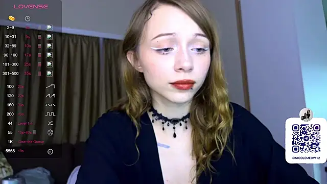 Snapshot of _SofiaBrown chatting on 04.21.26 SofiaBrown online show from 04.21.26