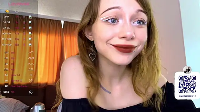 Snapshot of _SofiaBrown chatting on 04.25.26 SofiaBrown online show from 04.25.26