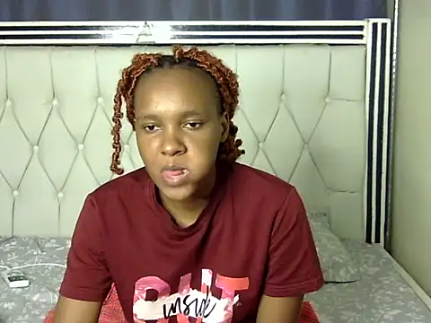 Snapshot of Jay_Vee chatting on 02.08.25 Jay Vee online show from 02.08.25