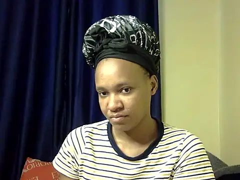 Snapshot of Jay_Vee chatting on 11.04.25 Jay Vee online show from 11.04.25