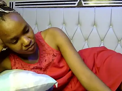 Snapshot of Jay_Vee chatting on 11.14.25 Jay Vee online show from 11.14.25